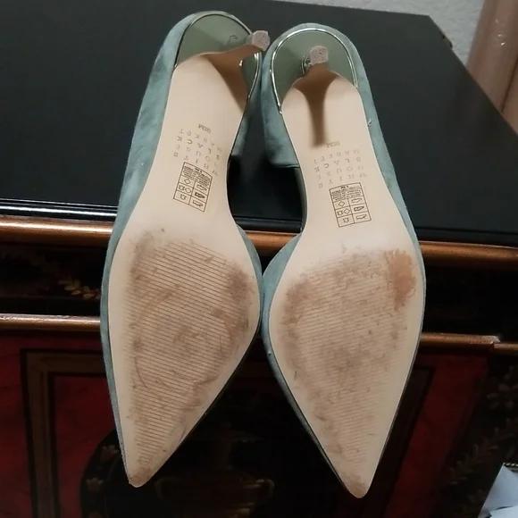 WHBM Beautiful Lime Green suede heels. - Picture 5 of 5